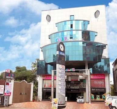 Club7 Hotel Tiruvalla Exterior foto
